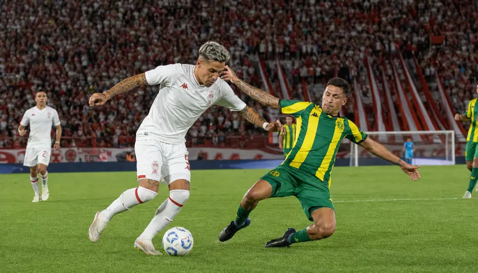Huracan contre Aldosivi