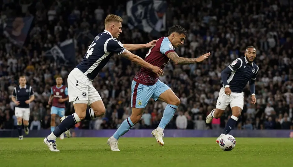 Millwall contre Burnley FC