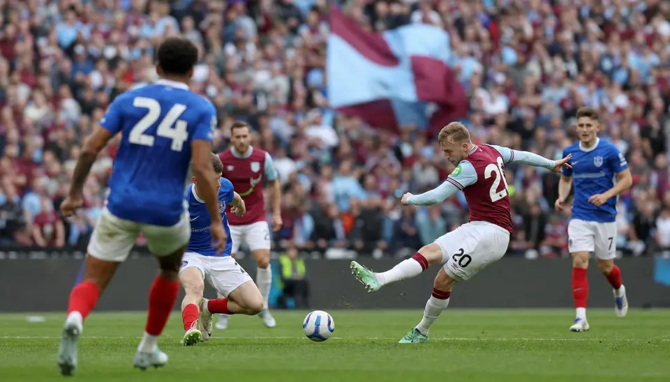 West Ham United vs Portsmouth